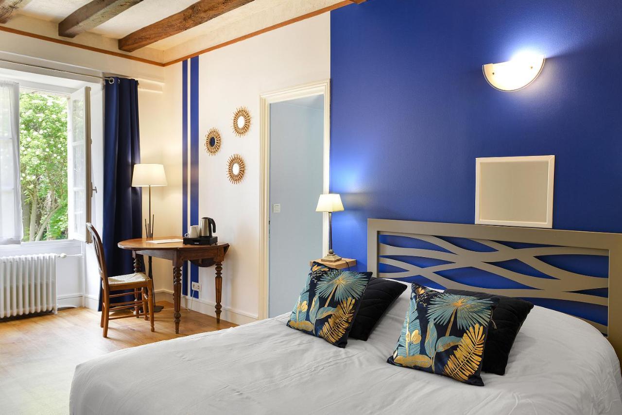 Logis Manoir De La Giraudiere Beaumont-en-Véron Eksteriør billede